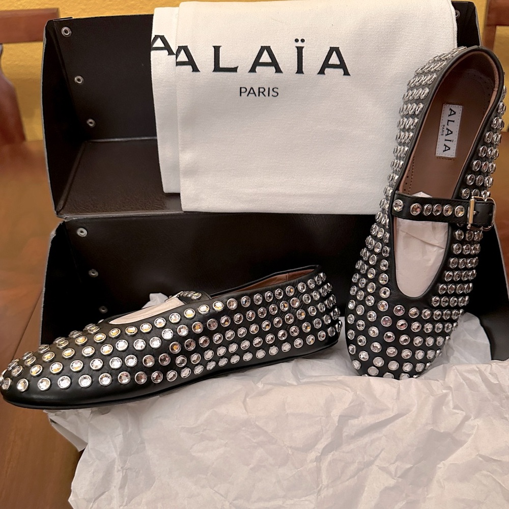 Like New Alaia Mary Jane Ballerina Flats with Studs Allover size 7.5 - Picture 4 of 12